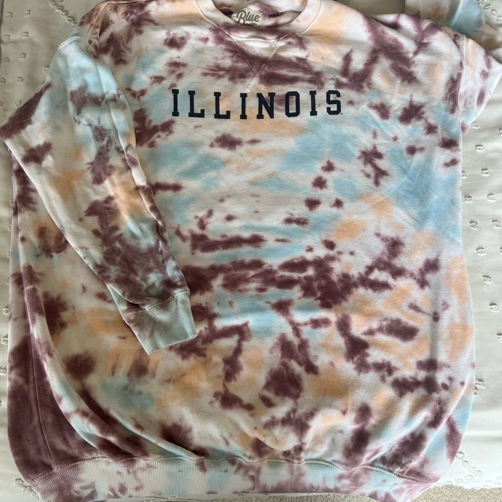 2x Tie dye U of I Women’s Crew Neck Sweatshirt